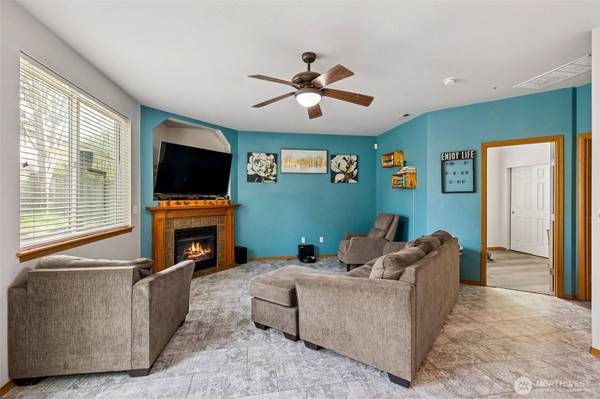 15420 104th WAY SE, Yelm, WA 98597