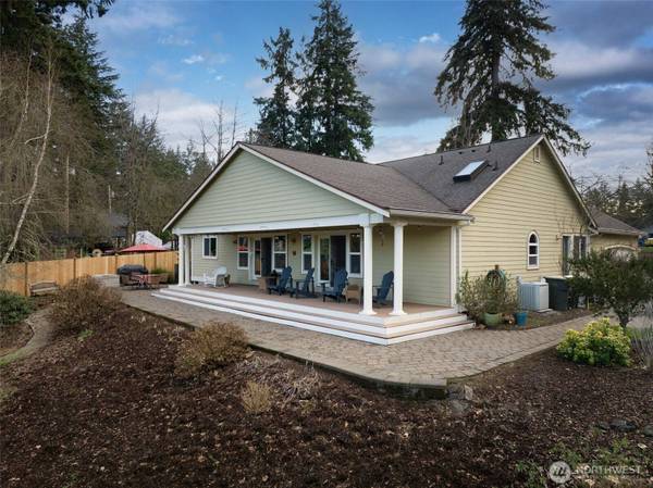 7308 Fair Oaks RD SE, Olympia, WA 98513