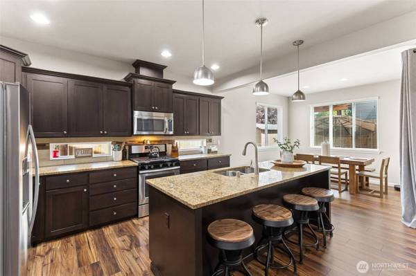 8331 48th CT SE, Lacey, WA 98503