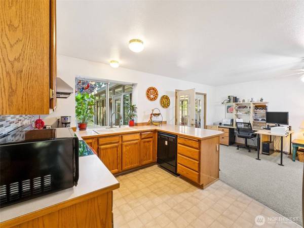 5405 247th ST E, Graham, WA 98338