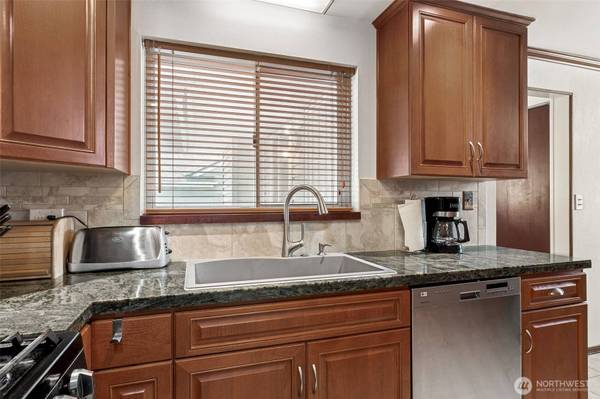 7021 S I ST, Tacoma, WA 98408