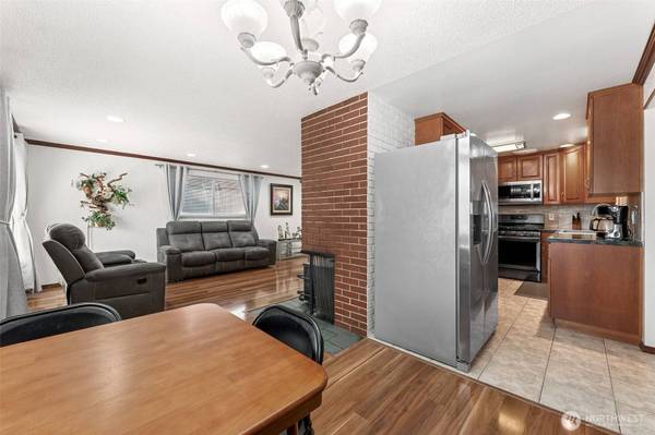 7021 S I ST, Tacoma, WA 98408