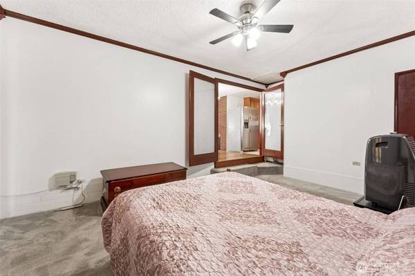 7021 S I ST, Tacoma, WA 98408
