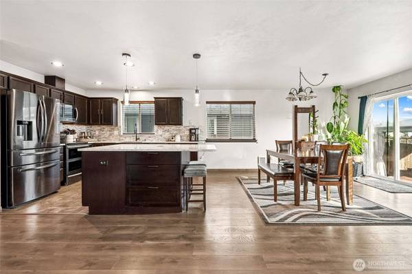 20509 5th Avenue Ct E, Spanaway, WA 98387