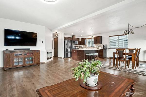 20509 5th Avenue Ct E, Spanaway, WA 98387