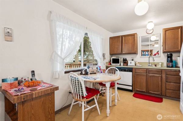 520 Trojan CT SE, Lacey, WA 98503