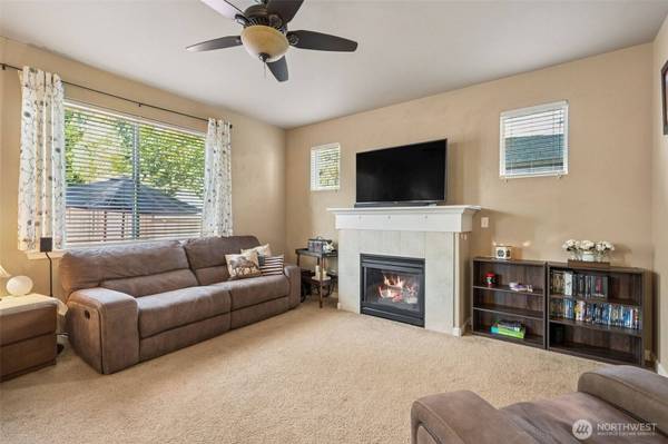 8632 Graham DR SE, Olympia, WA 98513