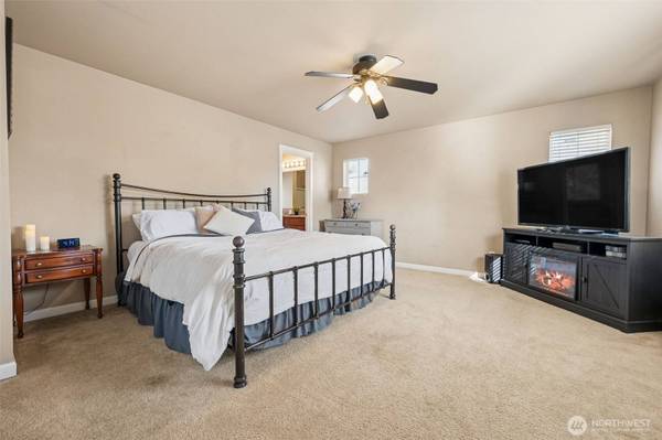 8632 Graham DR SE, Olympia, WA 98513