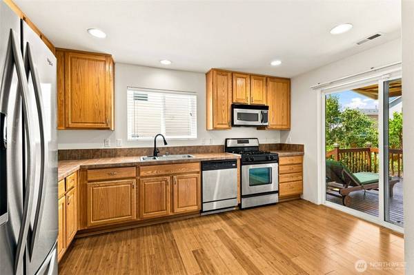 3086 Walker RD, Dupont, WA 98327