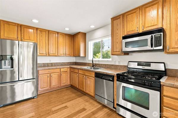 3086 Walker RD, Dupont, WA 98327