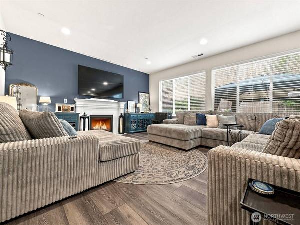 10706 174th AVE E, Bonney Lake, WA 98391