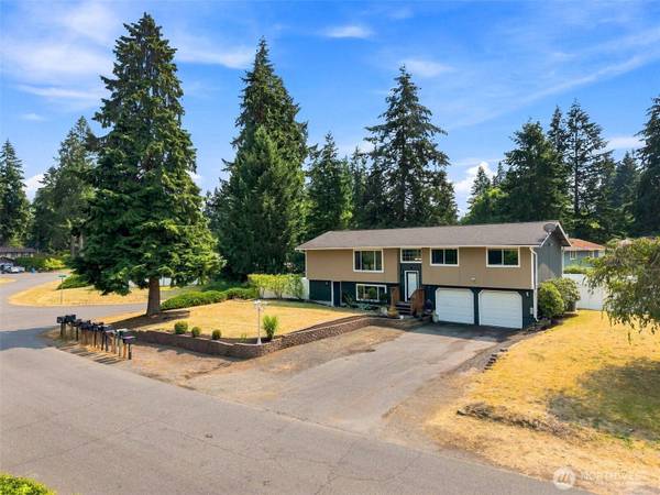 5123 Berger DR SE, Olympia, WA 98513