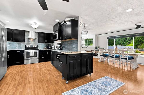 5123 Berger DR SE, Olympia, WA 98513