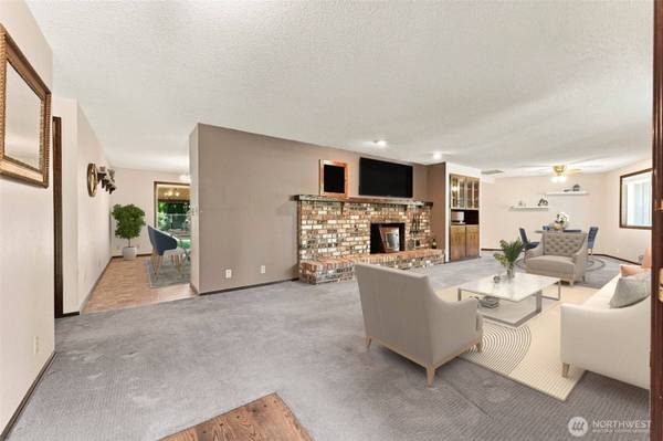 5815 7th AVE SE, Lacey, WA 98503