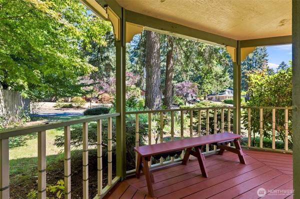 4048 Oxford LOOP SE, Lacey, WA 98503