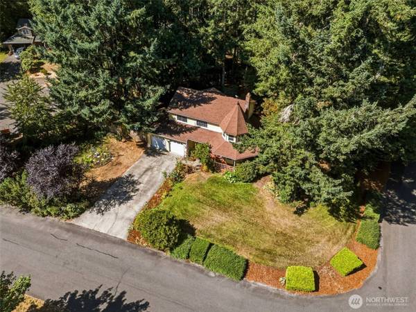 4048 Oxford LOOP SE, Lacey, WA 98503