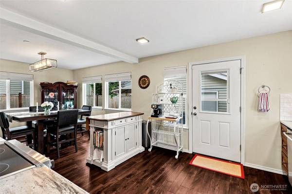 1825 Johnson AVE, Dupont, WA 98327