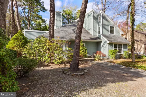 17 DARTMOUTH CT, Marlton, NJ 08053