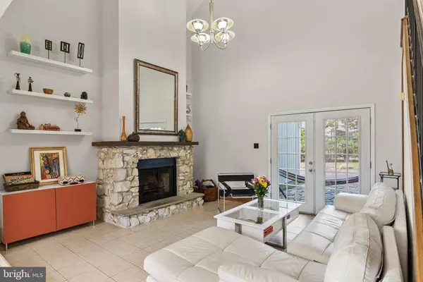 17 DARTMOUTH CT, Marlton, NJ 08053