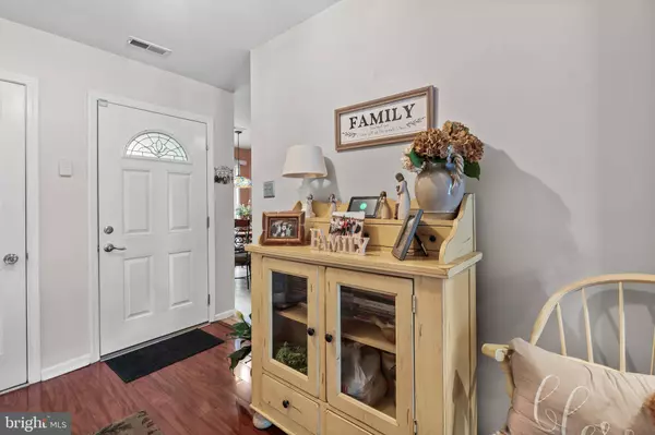 2202 DORAL DR, Blackwood, NJ 08012