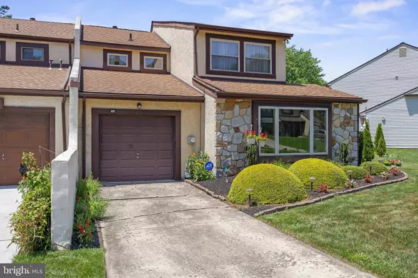 53 FULMAR DR, Voorhees, NJ 08043