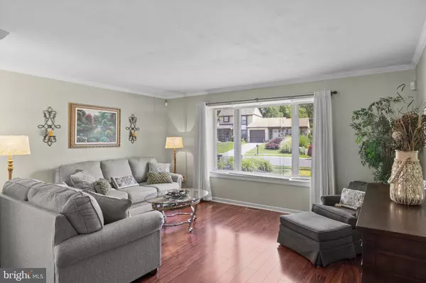 53 FULMAR DR, Voorhees, NJ 08043