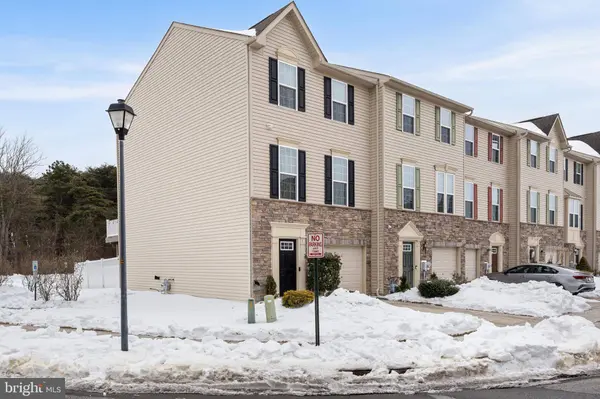 1 TAVERN LN, Sicklerville, NJ 08081