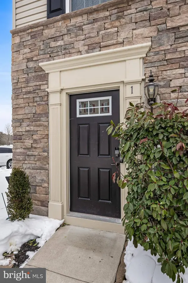 1 TAVERN LN, Sicklerville, NJ 08081