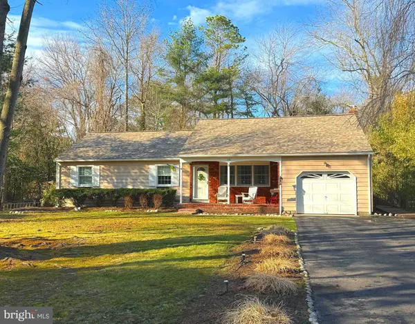 10 NORMANDY DR, Medford, NJ 08055