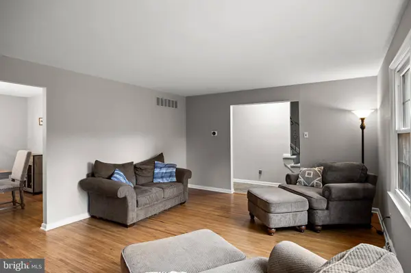 6 ONIONTOWN RD, Medford, NJ 08055