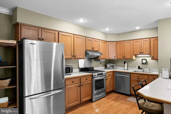 10 NORMANDY RD, Marlton, NJ 08053
