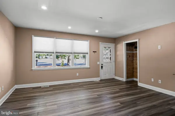 16 MILL CT, Sicklerville, NJ 08081