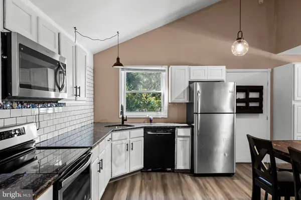 16 MILL CT, Sicklerville, NJ 08081