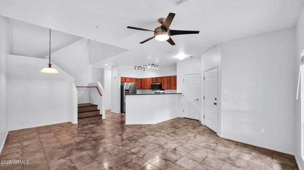 1702 E BELL Road #113, Phoenix, AZ 85022