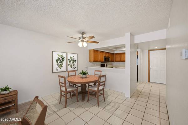 2201 W UNION HILLS Drive #123, Phoenix, AZ 85027