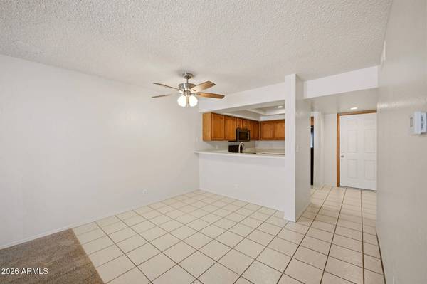 2201 W UNION HILLS Drive #123, Phoenix, AZ 85027