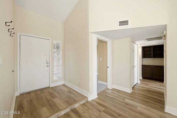 902 W SEQUOIA Drive, Phoenix, AZ 85027