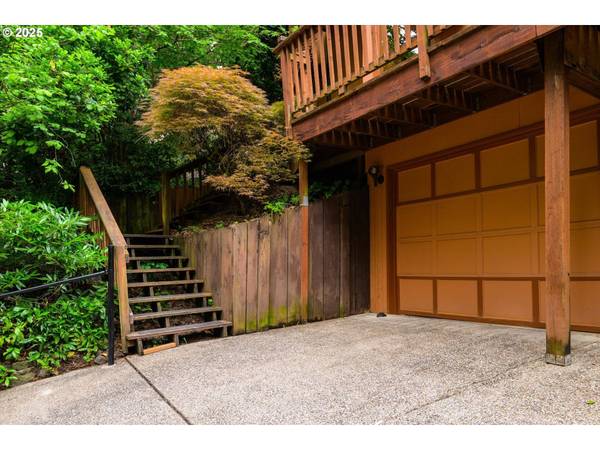 761 FOOTHILL DR, Eugene, OR 97405