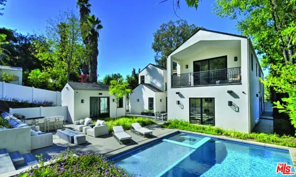 5266 Vanalden Ave, Tarzana, CA 91356
