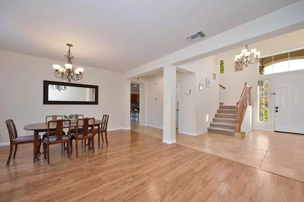 542 Longmeadow LN, Lincoln, CA 95648