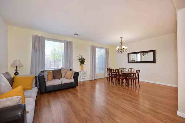 542 Longmeadow LN, Lincoln, CA 95648