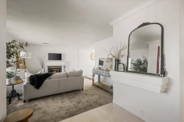 9188 Starina WAY, Sacramento, CA 95826