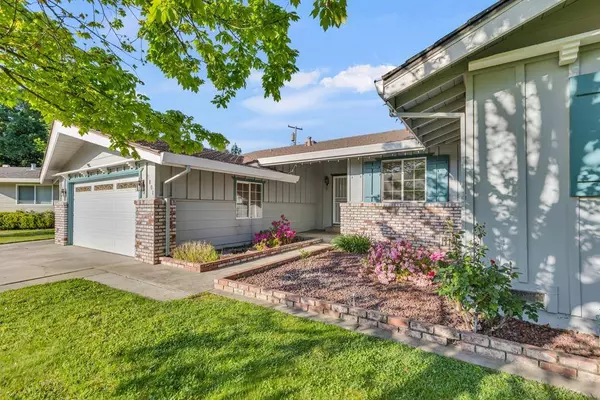 5808 Fernbrook CT, Carmichael, CA 95608