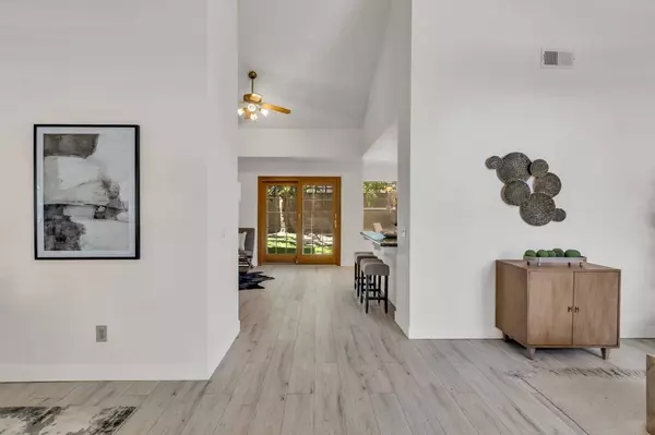 9266 Thoroughbred WAY, Elk Grove, CA 95624