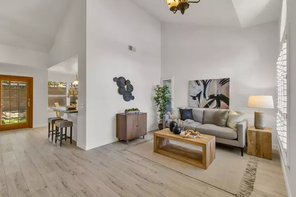 9266 Thoroughbred WAY, Elk Grove, CA 95624