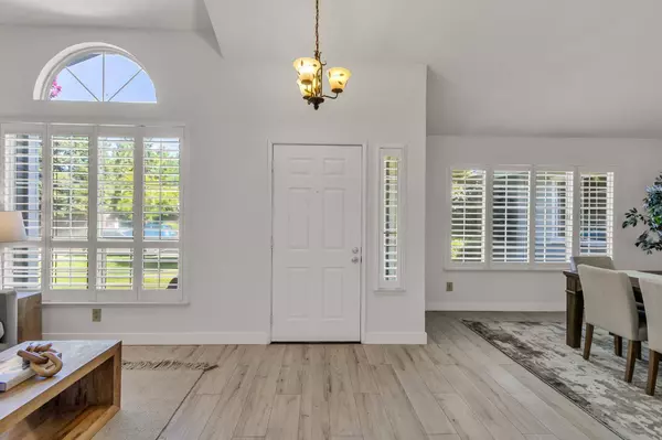 9266 Thoroughbred WAY, Elk Grove, CA 95624