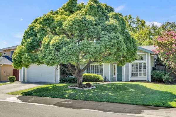 9266 Thoroughbred WAY, Elk Grove, CA 95624