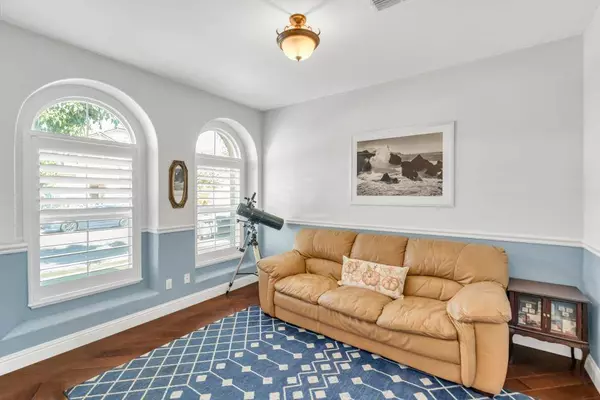 341 Mahonia CIR, Sacramento, CA 95835