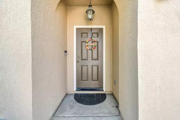 341 Mahonia CIR, Sacramento, CA 95835