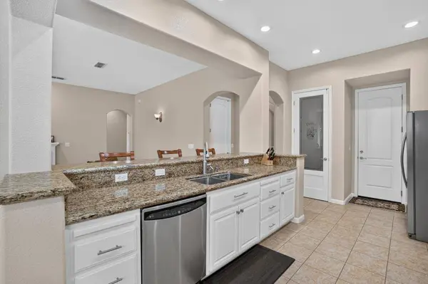 1941 Trinity WAY, West Sacramento, CA 95691